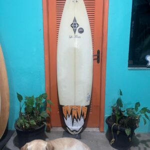 Prancha Surf Leo Tavares 6'4" Seminova com Deck e Quilhas
