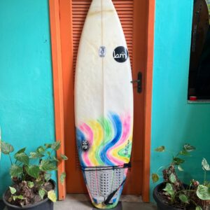 Prancha Surf 5'10" BM Seminova com Deck, Quilhas e Leash