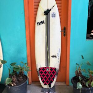 Prancha Surf 5'10" MK Seminova com Deck, Quilhas e Leash