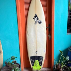 Prancha Surf 5'10" Silver Surf Seminova com Deck
