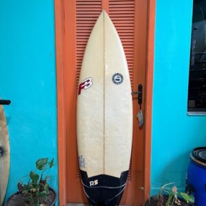 Prancha Surf 5'9" FB Seminova com Deck, Leash e Quilhas