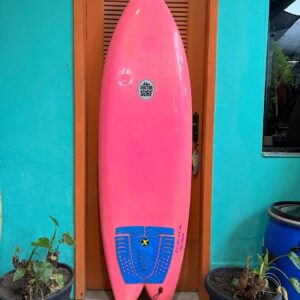 Prancha Surf 5'11" Fish Doctor Surf Seminova com Deck e Quilhas