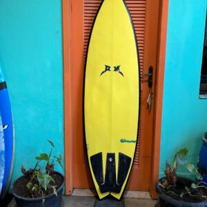 Prancha Surf RM 5'8" Seminova com Deck