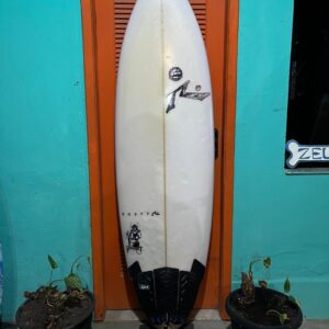 Prancha Surf Rusty Dwart 6'4" Seminova com Deck