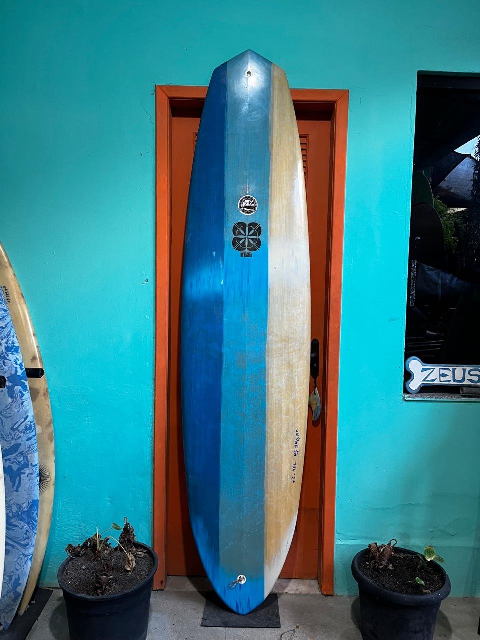 Prancha Surf Pastor 7'6" Bidirecional Seminova com Quilhas - Imagem 3