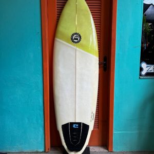 Prancha Surf DW-Turbo 5'10" Seminova com Deck