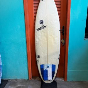 Prancha Surf Hennek 5'9" Seminova com Deck