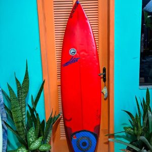 Prancha Surf Hennek 6'1" Seminova com Deck