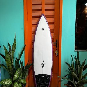 Prancha Surf UB 5'7" Seminova com Deck