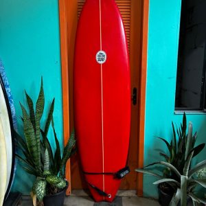 Prancha Surf 6'7'' Funboard c/ Quilha e Strep Seminova